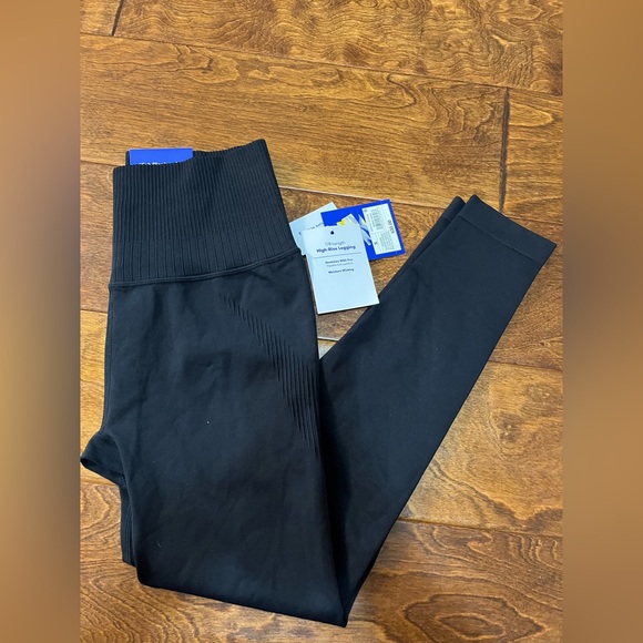 NWT size small JoyLab 7/8 High Rise Black  Leggings with slight ribbed details - Picture 2 of 6